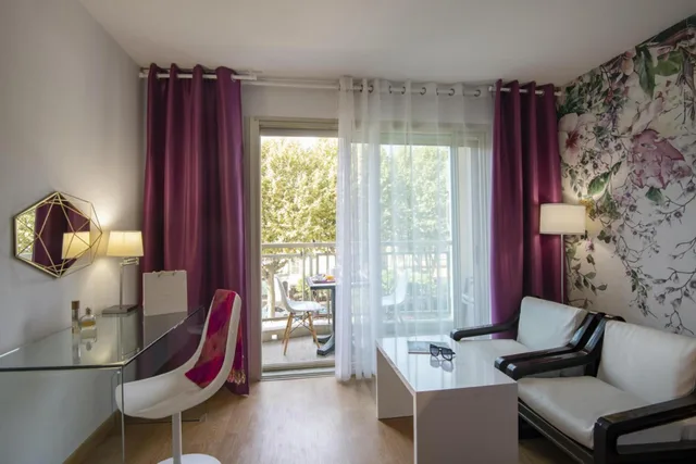 غرفة ديلوكس بسرير مزدوج، Chambord Hotel Menton 10/10