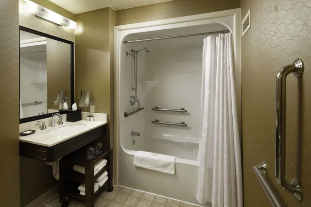 غرفة ديلوكس بسريرين مزدوجين، Sheraton Sioux Falls Convention Center 2/3