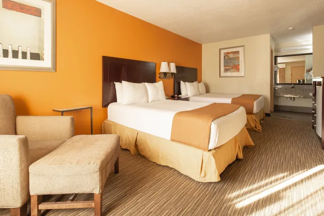 غرفة قياسية بسريرين مزدوجين للمدخنين، Best Western Royal Inn 4/10