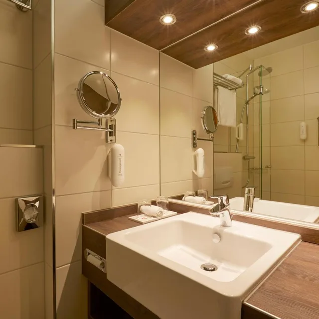 غرفة سوبيريور بسرير كينج، H Hotel Nuremberg Ex Ramada Landhotel 2/7