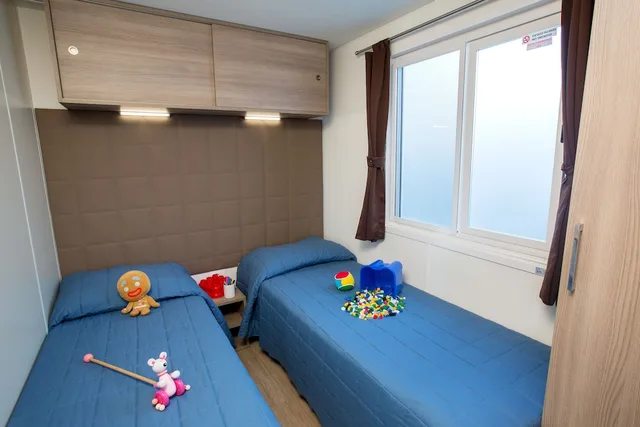2 Bedrooms, Sofa, Deluxe, Twin Beds, La Rocca Camping Village 1/1