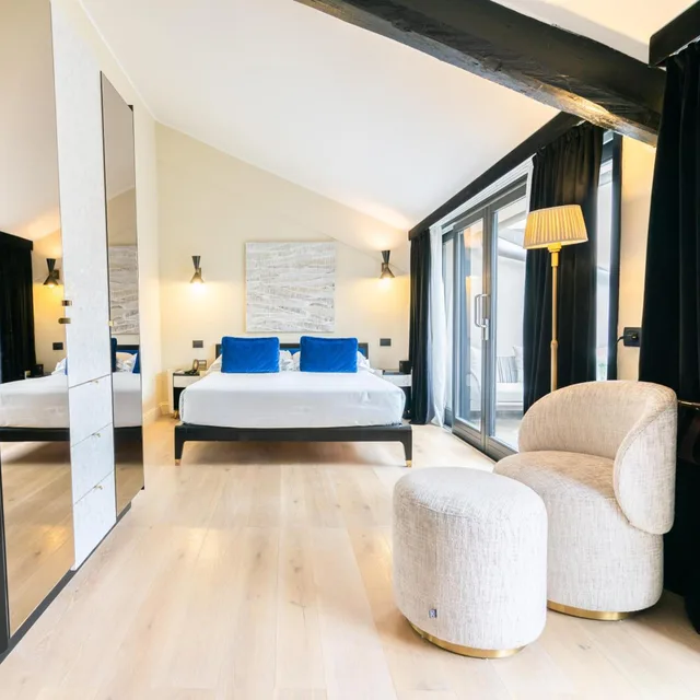 جناح جونيور بإطلالة على المدينة، Roma Luxus Hotel 2/2