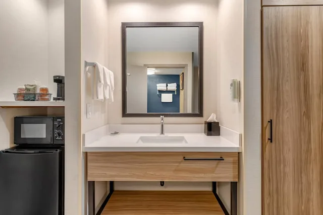 جناح بسرير كينج مع أريكة، Country Inn & Suites by Radisson, Modesto/Salida 5/6