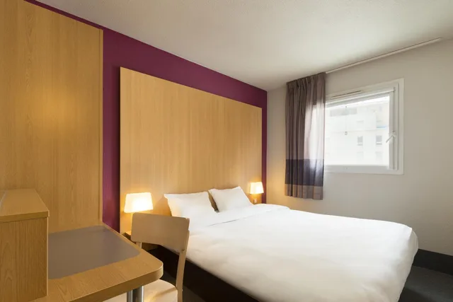 Room, Queen Bed, B&B Hotel Perpignan Sud Marche International 4/9