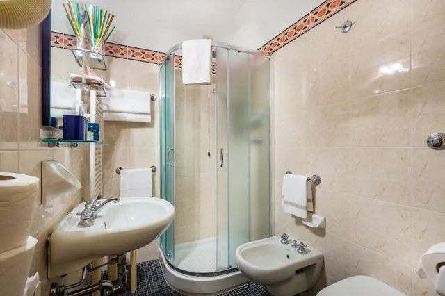 غرفة بسريرين منفصلين بغرفة نوم واحدة، Hotel Collodi 10/10