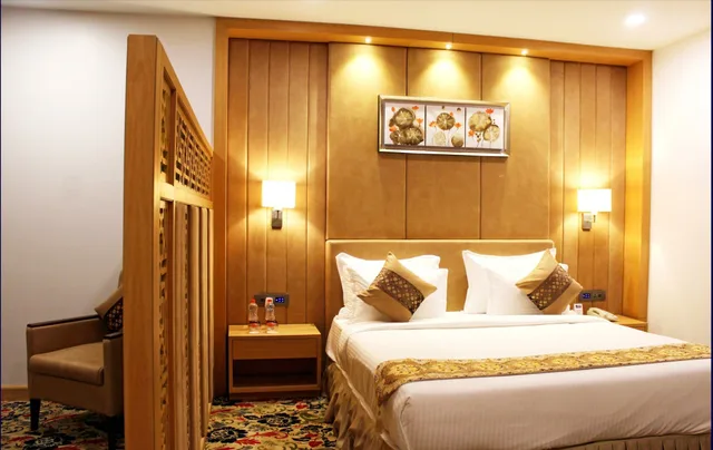 Luxury, Suite, King Bed, Blu Feather Hotel & Spa 2/9