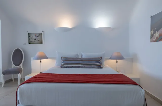 جناح بسرير مزدوج بحوض جاكوزي، Amber Light Villas 1/4