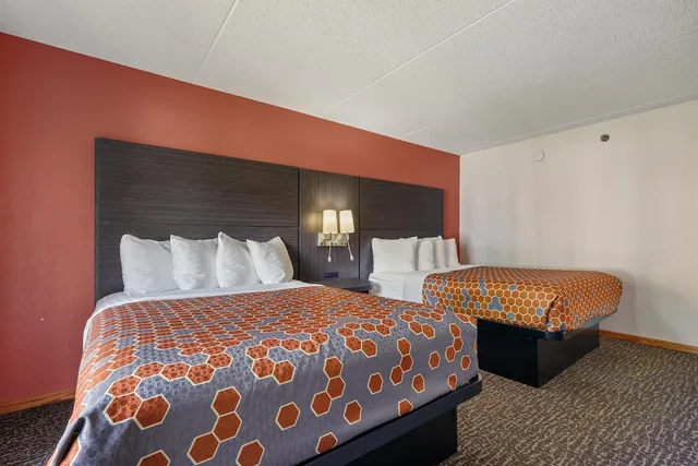 غرفة سوبيريور بسريرين كوين، Chicago Club Inn & Suites 4/8