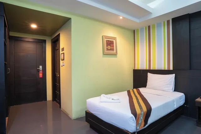 غرفة قياسية بسريرين منفصلين، P1 House 1/10