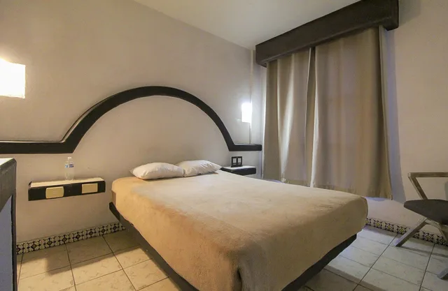 غرفة قياسية مفردة بسرير مزدوج، Plaza Morelia 5/7