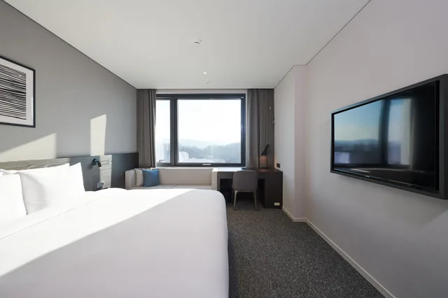Hollywood, King Bed، Nine Tree by Parnas Seoul Pangyo 1/3