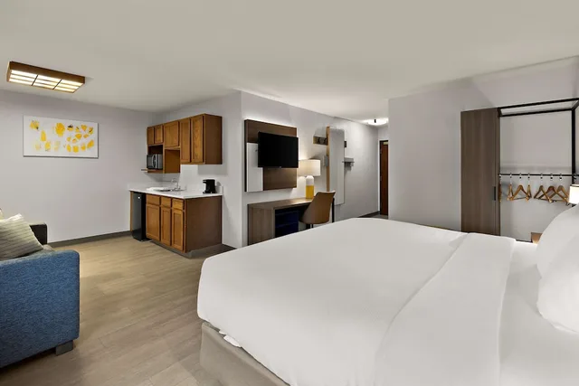 Efficiency, Suite, King Bed, Accessible، Comfort Inn & Suites Fremont 2/5