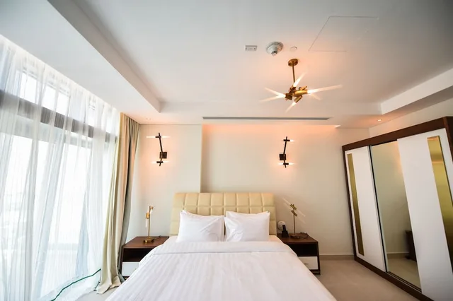 1 Bedroom, Apartment, King Bed, Waterfront Hotel Apartment 1/5