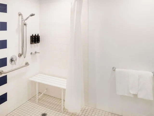 غرفة سوبيريور بسرير كوين لذوي الإعاقة، Mercure Sydney Bankstown 8/8