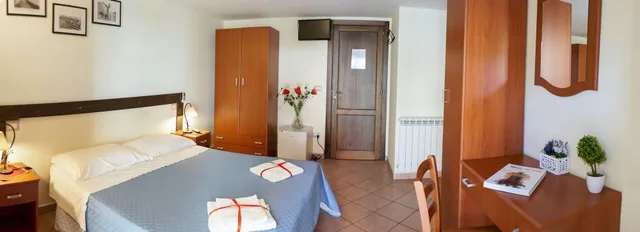 استوديو بسرير كوين بشرفة، B&amp;B La Suite 1/8