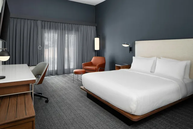 غرفة، Courtyard Chesapeake Greenbrier 1/6