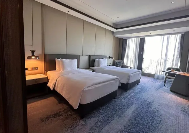 Deluxe, Executive, Twin Beds, Wanda Realm Kunming 2/2