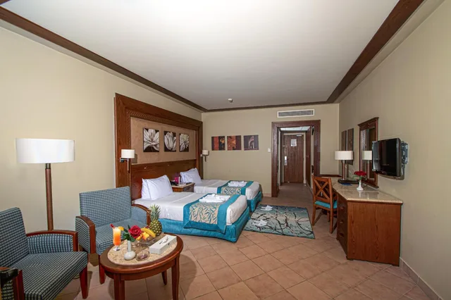 Superior Room Sea View 2A+2C View، Charmillion Club Resort 5/7