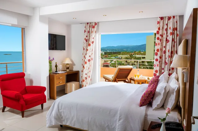 Panorama, Suite, King Bed, Sea View, Sofa، High Beach Resort & Spa 4/5