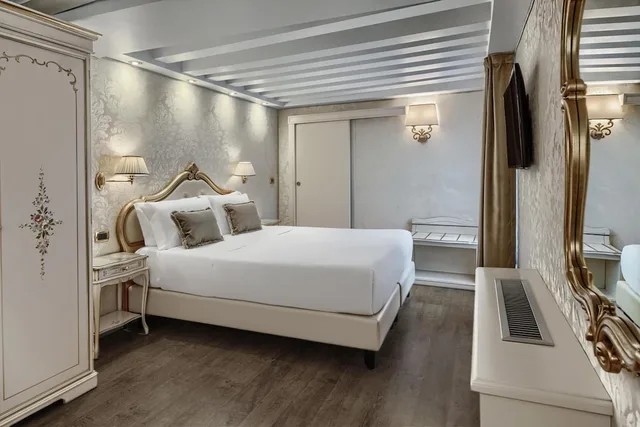 غرفة كلاسيكية بسرير كوين، Hotel Olimpia Venice, BW Signature Collection 6/10