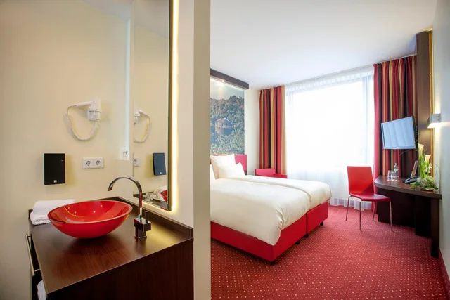 غرفة كومفورت ثلاثية بسرير فردي، PLAZA Premium Berlin Kurfurstendamm 6/10