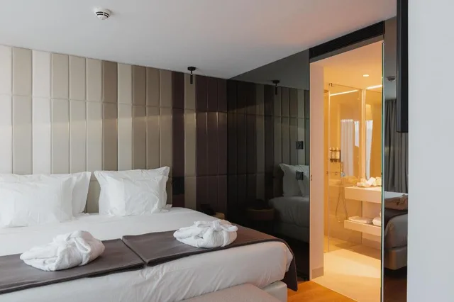 Master, Suite, King Bed، Lumen Hotel and The Lisbon Light Show 1/10