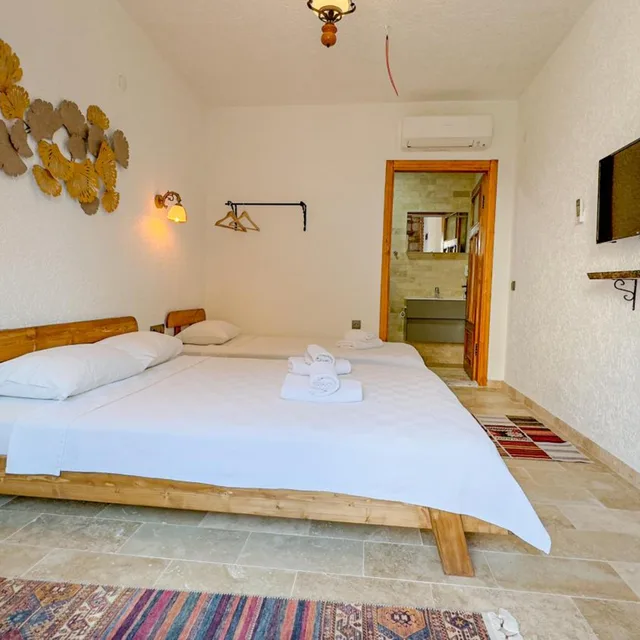 غرفة ثلاثية، Tetka Konuk Evi 6/10