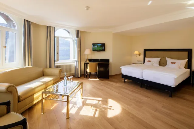 غرفة كومفورت بسرير مزدوج بإطلالة على البحيرة، Treschers Schwarzwaldhotel 1/8