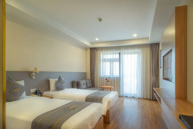 غرفة ديلوكس بسريرين منفصلين بإطلالة على المدينة، Orbit Hotel 2/5