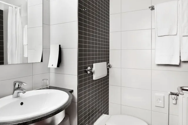 غرفة سوبيريور مزدوجة، Tryp by Wyndham Luebeck Aquamarin 4/4