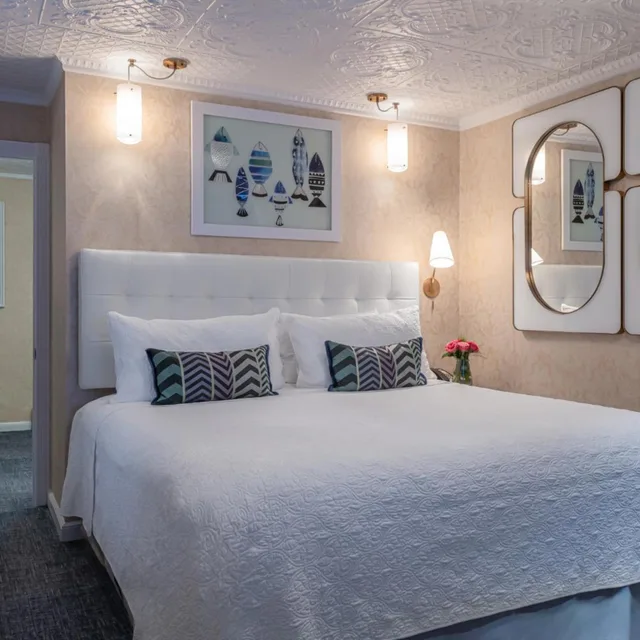 جناح ديلوكس، The Chateau Inn and Suites 2/3