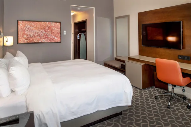 غرفة تنفيذية بسرير مزدوج، Marriott St. Louis Airport 5/10