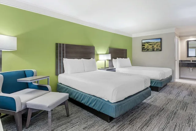 غرفة قياسية بسريرين كوين لذوي الإعاقة، Best Western Cordelia Inn 3/8