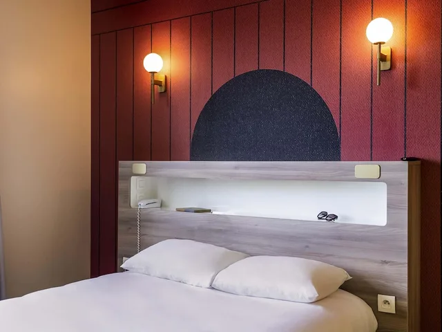 غرفة سوبيريور بسرير مزدوج مع أريكة، ibis Styles Versailles Saint Quentin en Yvelines Hotel 4/5