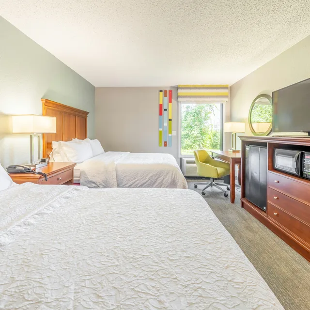 غرفة بسريرين كوين، Hampton Inn Gainesville FL 3/7