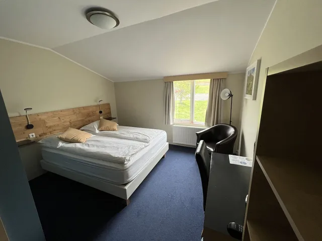 غرفة قياسية بسرير كوين بحمام خاص، Hotel Natur - Leifshus 3/6