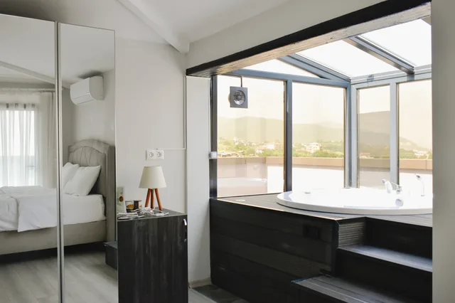 جناح بجاكوزي، Green Hills Suites 10/10