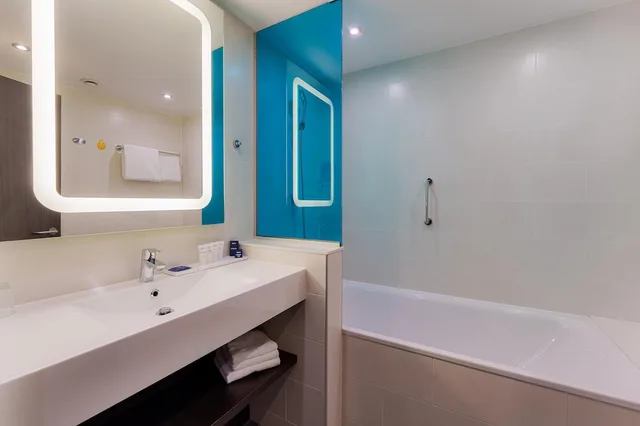 غرفة قياسية بشرفة، PARK INN BY RADISSON RIGA VALDEMARA 6/9