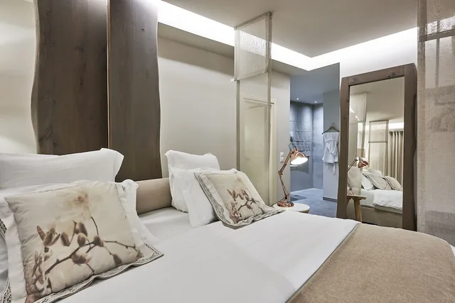 2 Bedrooms, Master, Suite, King and Twin Beds، Palladium 3/8