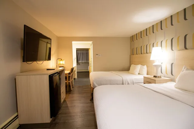 Suite, Multiple Beds، Woodwards White Mountain Resort, BW Signature Collection 1/7