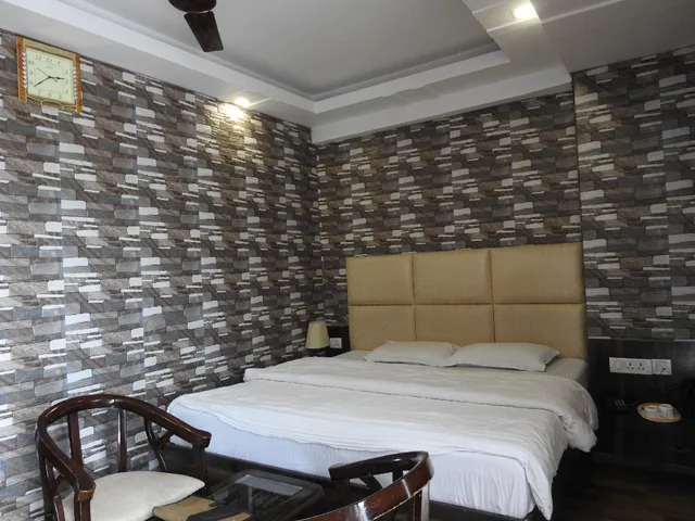 غرفة ديلوكس بسرير كوين، Hotel Green Palms 2/2