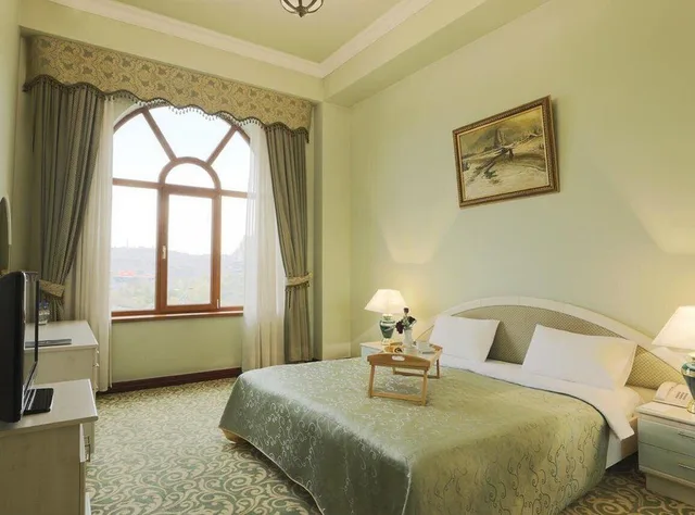 Standard, Double Bed, METROPOL HOTEL 3/9