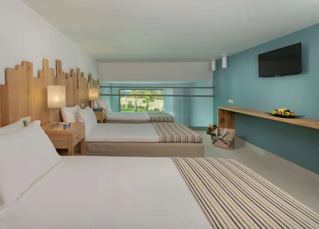 Pool, Maisonette, Family, Apartment, Single, King Bed, 3 Beds، Arina Beach Resort 4/8