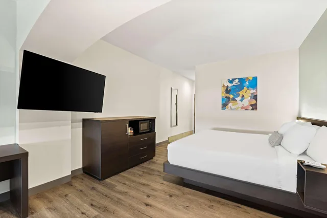 جناح، Best Western Iowa/Lake Charles East 2/3