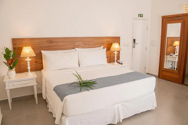 غرفة ديلوكس بسرير مزدوج وسرير فردي، Saint Tropez Praia Hotel 1/2