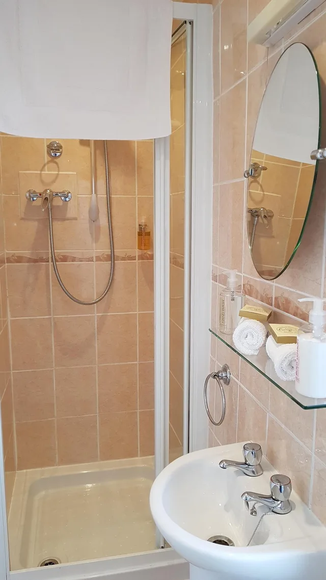 غرفة بسريرين منفصلين، The Wycliffe Guest House 4/5