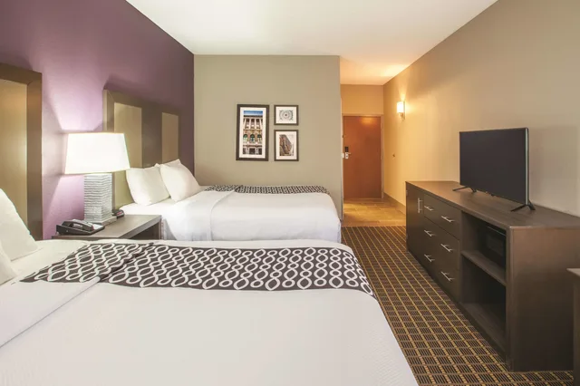 غرفة بسريرين كوين، La Quinta Inn & Suites by Wyndham Mechanicsburg - Harrisburg 1/2