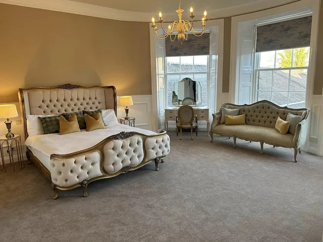 غرفة شهر العسل بسرير كينج، The Tontine Hotel 1/4