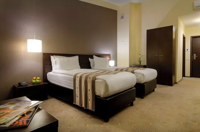 Room, Twin Beds, Golden Time Hotel 1/1