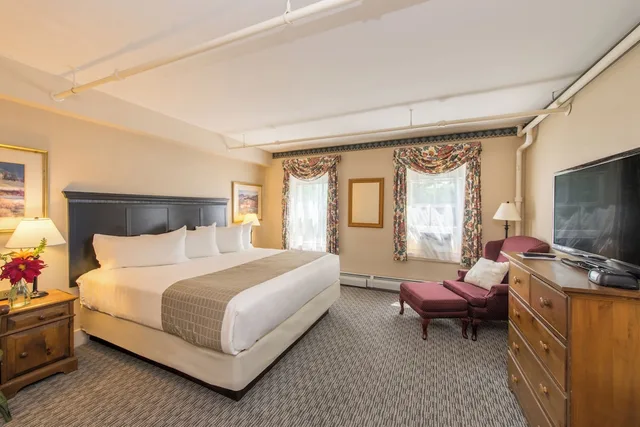 غرفة سيغنتشر بسرير كوين، Eagle Mountain House And Golf Club 3/5